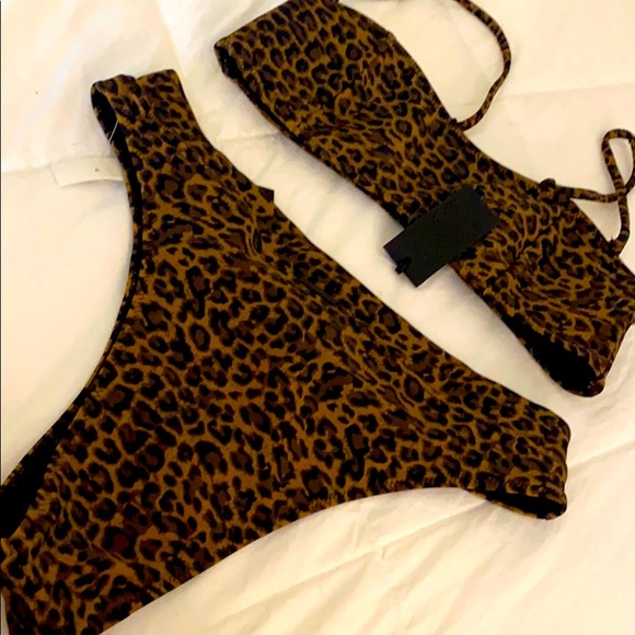 Sexy 2 piece swimsuit KENDALL + KYLIE bikini - Picture 4 of 4